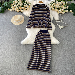 Set Rajutan Fashion Wanita Sweater Kerah Bulat Bergaris Rok Panjang Slim Pinggang Tinggi Kasual Set 2 Potong Wanita - Product Image 2