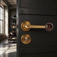 Serrure de porte magnétique silencieuse de style européen de luxe avec poignée en aluminium et bois de hêtre, corps divisé, pour chambre, salle de bain, hôtel