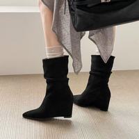 Sepatu Bootie Kulit Sapi Model Wedge Ujung Runcing untuk Musim Gugur