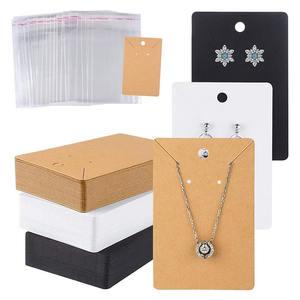 بطاقات عرض أقراط بعلامات من ورق كرافت فارغ للبيع بالجملة مع حقائب تُغلق تلقائيًا لعرض الأقراط والقلادات والمجوهرات - Product Image 1