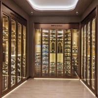 Cave à vin sur mesure moderne de grande capacité en acier inoxydable pour hôtels de luxe, restaurants haut de gamme, salons, chambres et appartements