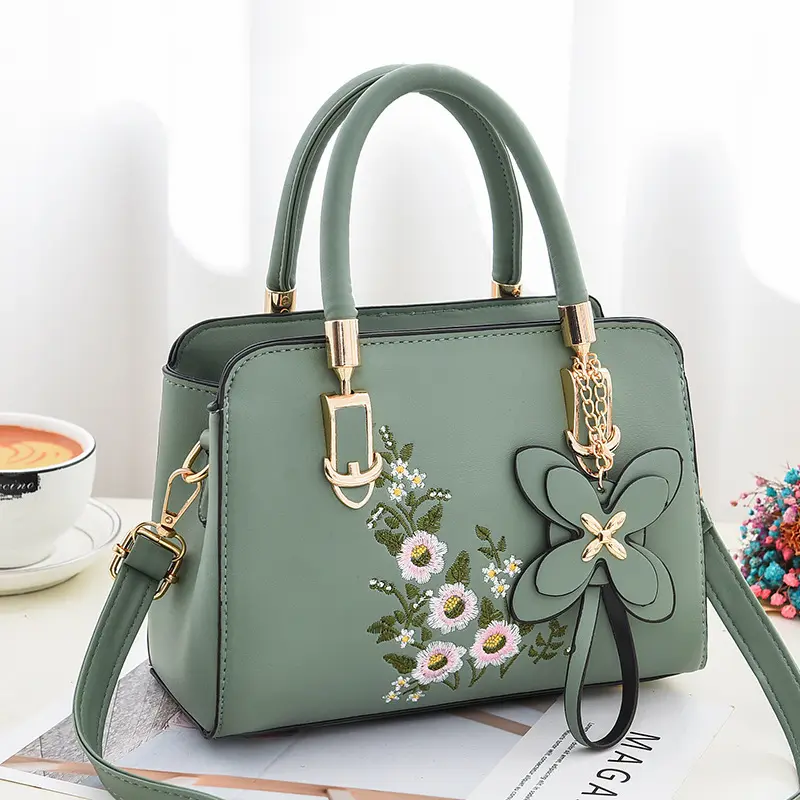 2022 Cute Big Fashion Shoulder Ladies Light Green Floral Embroidery Designer Leather Purses and Ladies Hand Bags Womens