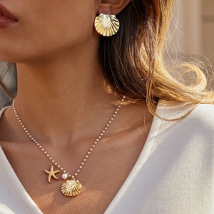 Conjunto de Joyería para Mujer Serie Océano: Collar de Perlas, Cadena de Clavícula de Lujo Ligero con Estrella de Mar y Concha, Pendientes y Pulsera Impermeables - Product Image 2