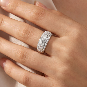 Anillo de Cóctel Glam para Mujer, Chapado en Plata 925, con Circonita Cúbica Creada en Laboratorio, Micro Pavé, Piedras Redondas, Joyería de Compromiso - Product Image 1