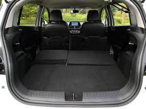 Baojun 310 1.5L Hatchback Version Fashion Automatique 2017 Voiture d'occasion inspectée Conduite à gauche Caméra de recul Sièges en tissu Foncé - Product Image 6