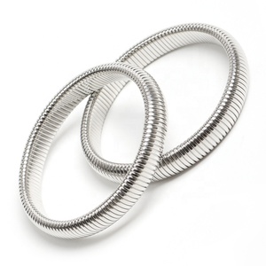 Braccialetto elastico di moda in acciaio inossidabile classico con motivo a catena a forma di osso di <span class=keywords><strong>serpente</strong></span> - Product Image 2