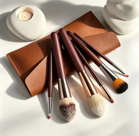 Ensemble de 6 pinceaux de maquillage professionnels pour le visage avec sac, poils en nylon, manche en bois, pinceaux pour poudre, blush, contour et fard à paupières