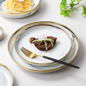 Ensembles de <span class=keywords><strong>vaisselle</strong></span> en porcelaine de style anglais 16 pièces <span class=keywords><strong>vaisselle</strong></span> de luxe avec bord doré - Product Image 5