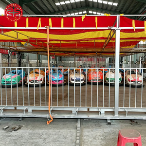 Manèges de fête foraine : Voitures tamponneuses portables sur remorque avec filet de protection, pour enfants, pour parcs d'attractions - Product Image 3
