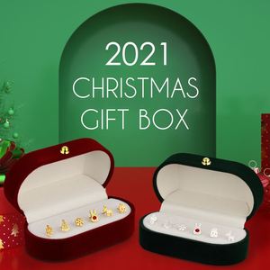 ต่างหูเงินรูปมูสลายเกล็ดหิมะน่ารัก ดีไซน์คริสต์มาสจาก Dylam Ornaments เหมาะสำหรับเทศกาลคริสต์มาส - Product Image 2