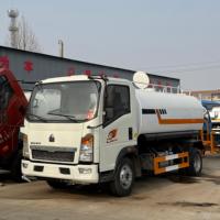 Camion-citerne à eau diesel SINOTRUCK pour la lutte contre les incendies, avec composants essentiels du moteur, pour les travaux d'aménagement paysager