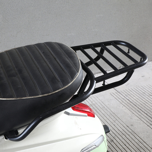 Porte-bagages arrière plat YUNRON TECH en métal, couleur noire, accessoire de moto, adaptable/modernisable, compatible avec le modèle <span class=keywords><strong>Django</strong></span> - Product Image 1