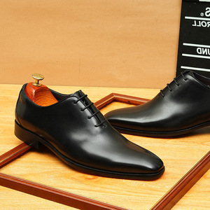 Chaussures habillées Oxford luxueuses sur mesure en cuir véritable, avec lacets ajustables et un design simple, pour hommes. - Product Image 2