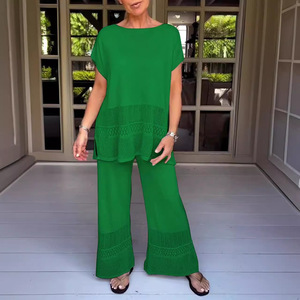 เซ็ตกางเกงขาสั้นสองชิ้นสีพื้นลำลองของผู้หญิงเอวยางยืดหลวมมีรูระบายเป็นมิตรต่อสิ่งแวดล้อมทำจากโพลีเอสเตอร์ระบายอากาศได้ดีฤดูร้อน - Product Image 1