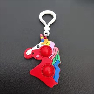 Conçu sur mesure Dinosaure/<span class=keywords><strong>Licorne</strong></span>/Fruits Silicone Sensoriel Fidget Porte-clés Soulagement du Stress Mini Fidget Toy Porte-clés <span class=keywords><strong>Pop</strong></span> <span class=keywords><strong>It</strong></span> Porte-clés - Product Image 4