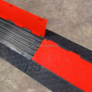 Protecteur de câble en caoutchouc à 2 canaux certifié CE, couvercle de cordon de protection de câble de <span class=keywords><strong>sol</strong></span>, protecteur de fil d'événements/ligne électrique - Product Image 4