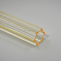 Tube en polycarbonate hexagonal en forme d'étoile jaune, tube en PC translucide jaune extrudé, profil plastique décoratif géométrique personnalisé