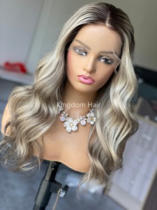 Envío rápido, <span class=keywords><strong>cabello</strong></span> europeo, cubierta completa, encaje superior, ceniciento, platino, con raíz oscura, peluca con malla frontal suiza para mujeres, pérdida de <span class=keywords><strong>cabello</strong></span> - Product Image 2