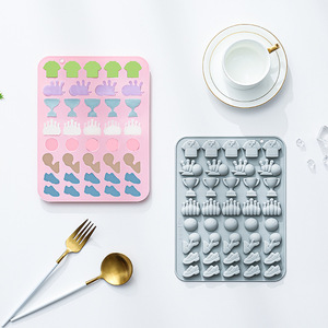 Moldes de Silicona Antiadherentes con Diseño Temático de Boliche, Reutilizables, de Grado Alimenticio, Lindos Moldes Magnéticos de Silicona para Chocolate, Dulces y Hielo - Product Image 2