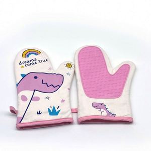 ถุงมือกันความร้อนซิลิโคนน่ารักสำหรับเตาอบไมโครเวฟ ขายดี - Product Image 5