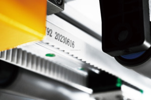 Moins cher <span class=keywords><strong>Prix</strong></span> Mélamine Placage <span class=keywords><strong>Porte</strong></span> En Bois MDF Presse À Chaud <span class=keywords><strong>Hydraulique</strong></span> Machine Pour Contreplaqué - Product Image 5