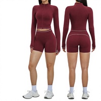 Ensemble de yoga avec veste à manches longues contrastante et short, coupe-vent à col montant et fermeture éclair, pour le yoga