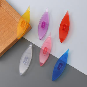Nueva herramienta de tejido DIY: Pinza <span class=keywords><strong>para</strong></span> bobinas, lanzadera de encaje transparente con ojal en colores caramelo - Product Image 1