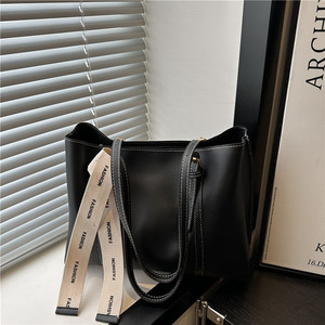 <span class=keywords><strong>Sac</strong></span> fourre-tout d'été 2025 grande capacité couleur unie <span class=keywords><strong>pour</strong></span> <span class=keywords><strong>femme</strong></span>, <span class=keywords><strong>sac</strong></span> à bandoulière <span class=keywords><strong>pour</strong></span> le bureau et les trajets quotidiens - Product Image 5