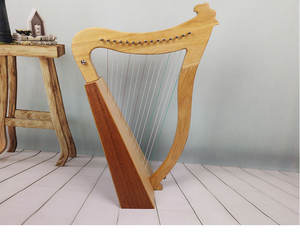 Instrumento de cuerda de alto grado de diseño elegante, exquisitos patrones tallados, madera de melocotón, arpa de Lira de 15 cuerdas - Product Image 1
