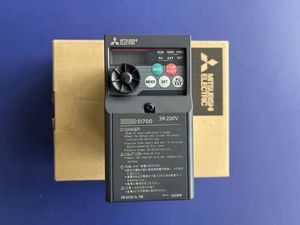 Variador de Frecuencia Serie FR-D700, FR-D720-0.75K, 750W, 3 Fases, 4.2A, 200Vac-240Vac, 100% Nuevo y Original - Product Image 6