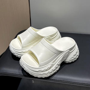 Pantuflas antideslizantes para interiores y exteriores, suaves y ecológicas, cómodas y aptas para todas las estaciones, con suela gruesa. - Product Image 1