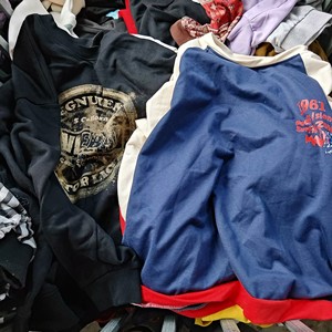 Sudaderas con capucha y cuello redondo usadas para hombre, pacas de ropa usada al por mayor, ropa usada mixta de segunda mano - Product Image 4