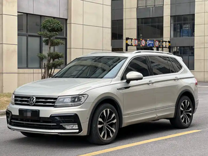 Volkswagen <span class=keywords><strong>Tiguan</strong></span> L 2021 SUV di Medie Dimensioni con Interasse di 2791 mm e Spaziosa Interna a Cinque Posti - Product Image 2