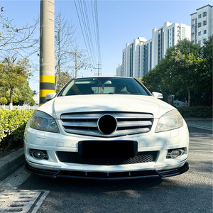 เมอร์เซเดส-เบนซ์ ซี-คลาส W204 ชิ้นส่วนกันชนหน้าลายคาร์บอนไฟเบอร์ ABS ปี 2007-2010 - Product Image 2