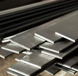 เหล็กกล้าคาร์บอน Q345 ขนาด 18 มม. รีดร้อน แท่งแบนสีดำ 45x5300 มม. มาตรฐาน ASTM พร้อมบริการตัด - Product Image 1