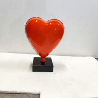 Statue d'ours en résine personnalisée pour cadeau d'amour, décoration intérieure, avec logo, motif cœur ballon, pour sculpture artistique et modèle