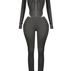 ชุดเซ็ทฮู้ดดี้สีพื้นแบบใหม่ปี 2025 OEM พร้อมโลโก้สั่งทำ ชุดวอร์มผู้หญิง ชุดออกกำลังกายผู้หญิงแบบสองชิ้น - Product Image 5