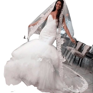 LL088 <span class=keywords><strong>abiti</strong></span> <span class=keywords><strong>da</strong></span> <span class=keywords><strong>sposa</strong></span> a sirena bianchi senza schienale con scollo a v Sexy moda Appliques bianche <span class=keywords><strong>abiti</strong></span> <span class=keywords><strong>da</strong></span> <span class=keywords><strong>sposa</strong></span> lunghi in pizzo abito <span class=keywords><strong>da</strong></span> <span class=keywords><strong>sposa</strong></span> unico - Product Image 1