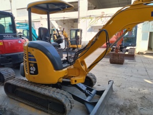 Miniexcavadora de orugas hidráulica Komatsu PC40MR 4ton usada, componentes de núcleo, bomba de motor, modelo 2023, capacidad de cubo de 0,14 M - Product Image 4