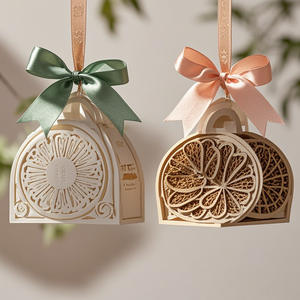 Diffuseur d'air pour voiture suspendu <span class=keywords><strong>à</strong></span> l'odeur longue durée, impression personnalisée <span class=keywords><strong>gratuite</strong></span> en usine, diffuseur d'air en papier <span class=keywords><strong>à</strong></span> clip pour voiture - Product Image 2