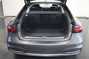 Voiture Berline d'Occasion pour Voyages d'Affaires, Intérieur Premium, Conduite Confortable, <span class=keywords><strong>Prix</strong></span> Abordable, Vente en Gros de Voitures d'Occasion - Product Image 5