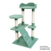 Grand arbre à chat en sisal avec structure d'escalade, lit pour chat intégré, villa de style dessin animé avec toit en forme de couronne, griffoir et plateau
