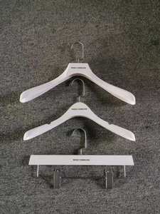 Tùy Chỉnh Quần Áo Móc Hiển Thị Coat Hanger Nhựa Chống Trượt - Product Image 6