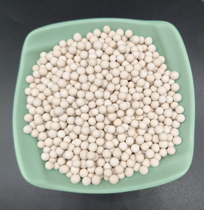 Catalyseur de tourmaline <span class=keywords><strong>d</strong></span>'alumine activée par granule de boule en céramique de haute qualité pour le destructeur <span class=keywords><strong>d</strong></span>'ozone <span class=keywords><strong>d</strong></span>'énergie de filtre à eau - Product Image 1