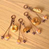 Promotion : Charm de sac à dos et porte-clés lumineux en acrylique, thème alimentaire (mignon dessin animé, forme de pretzel, burger, cookie, pâtisserie), et cordon perlé