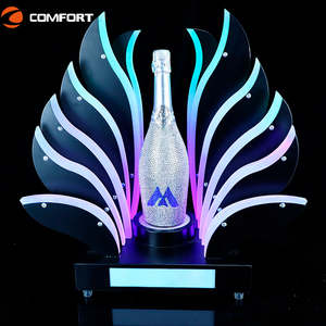 Kunden spezifische Hochzeits feier Pfau in voller Blüte Acryl attraktive Getränke Spirit Led Flasche Pos Glorifier Display