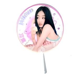 Éventail à main en plastique transparent imperméable PVC, design personnalisé avec des stars KPOP pour les fans - Product Image 5