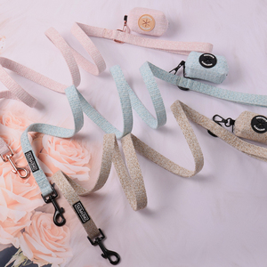 Fabricantes OEM Plaids and Tweeds Correa para perros con anillo de metal D Fuerte logotipo personalizado Correa de belleza para perros medianos - Product Image 2