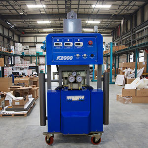 Machine à <span class=keywords><strong>mousse</strong></span> PU Reanin K2000 pour la pulvérisation de projets d'<span class=keywords><strong>isolation</strong></span> en <span class=keywords><strong>mousse</strong></span> Murs et plafonds des murs du rez-de-chaussée et du sous-sol de la maison - Product Image 1