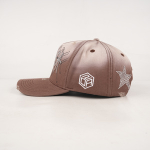 Gorra de Béisbol Personalizada Tcap China con Serigrafía y Logotipo de Diamantes de Imitación - Product Image 3